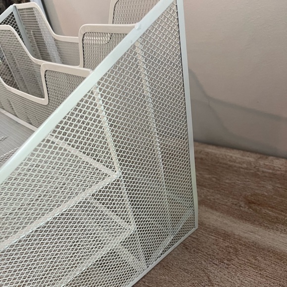 Wire Mesh Organizer - Picture 6 of 13